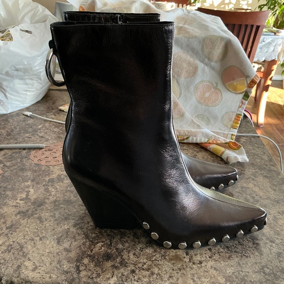 New Leather Boots - Picture 1 of 3